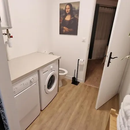 Apartment , Bordeaux Airport *